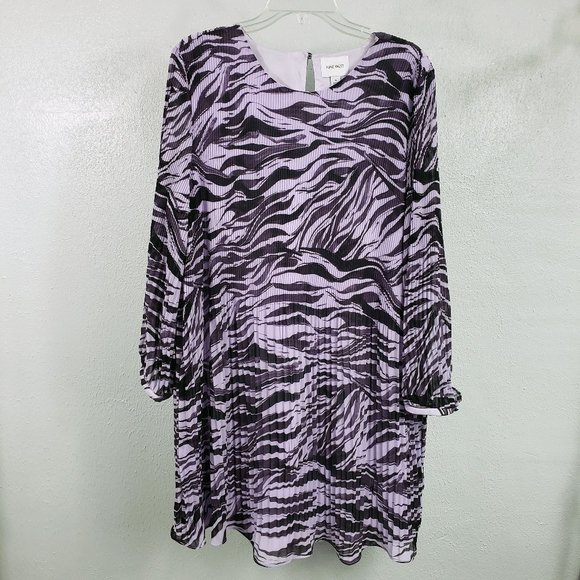 Nine West Dresses & Skirts - Nine West Women's Purple Black Animal Print Lined Knee Length Crinkle Dress